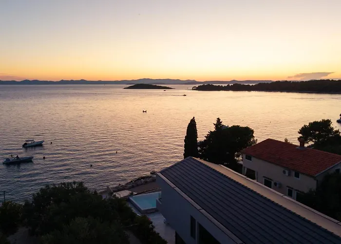 Fux Eternity 2 Mit Pool In Pasman Zadar Villa