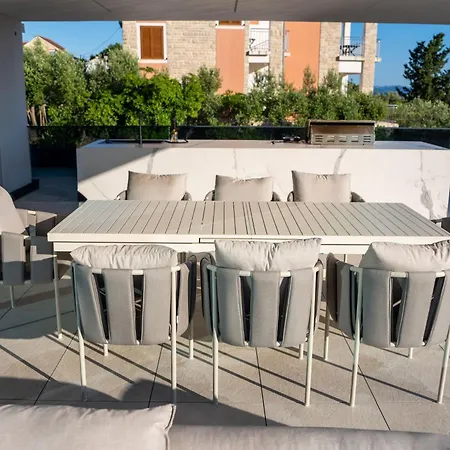 Fux Eternity 2 Mit Pool In Pasman Zadar *