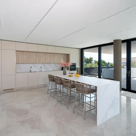 Fux Eternity 2 Mit Pool In Pasman Zadar *